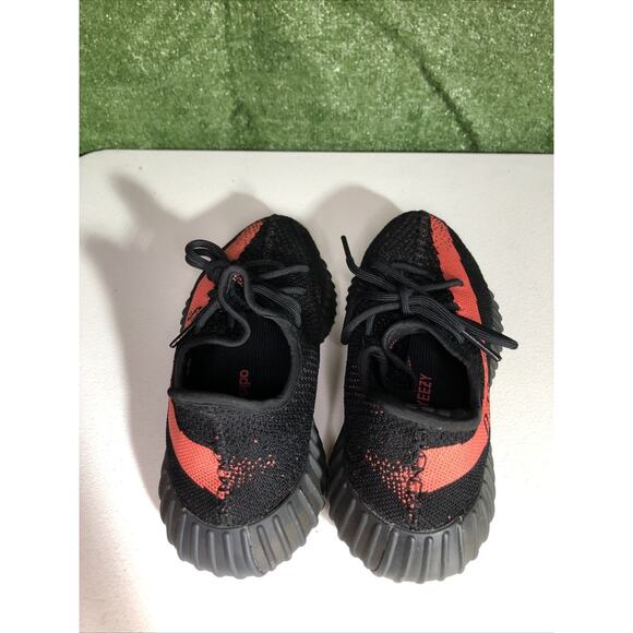 adidas Yeezy Boost 350 V2 Red Stripe Size US 7.5/ EU 40.5- Pre Owned - Picture 3 of 6